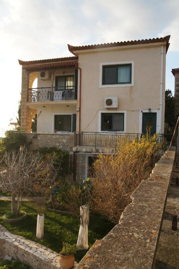 Gorgones, Sea-Front, Great View Aparthotel Kardamyli Exterior foto